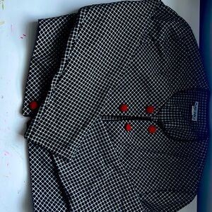 Absolutely STUNNING vintage suit jacket that lifts an outfit from OK to WOW!!